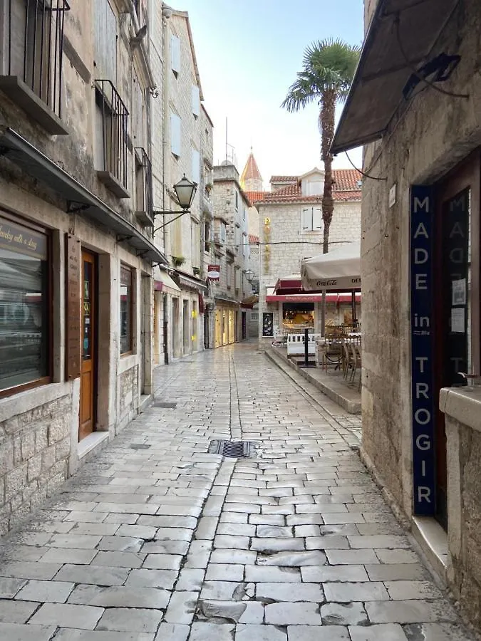 Dragazzo Apartment Trogir